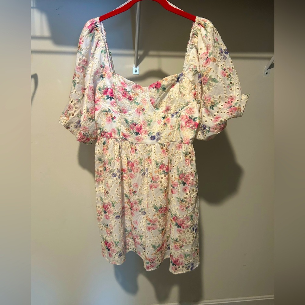 Lulu's Floral Eyelet Puff Sleeve Dress NWT Size Large